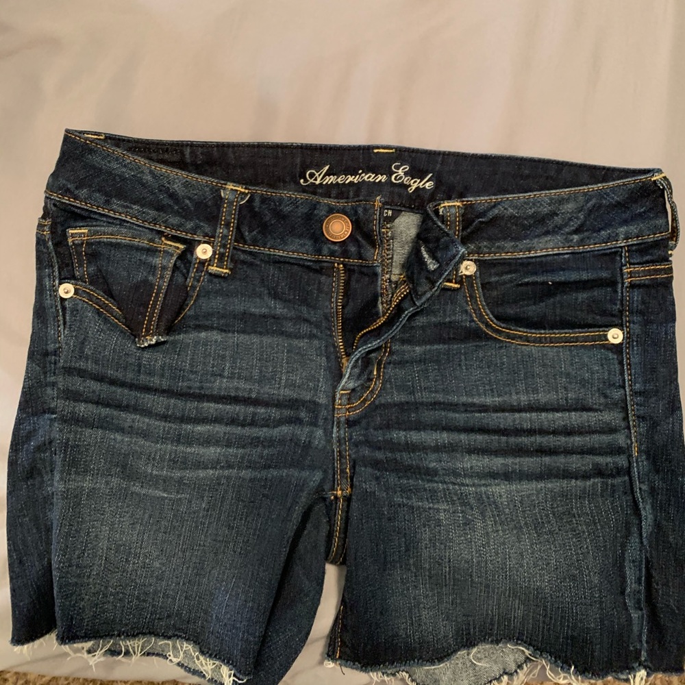 American Eagle dark washed jean shorts!